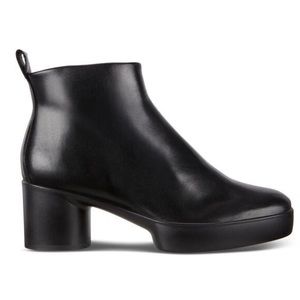 Ecco shape sculpted motion 35 women’s ankle boot in black